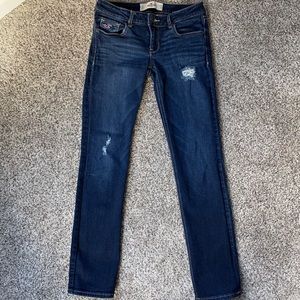 Hollister 3 short straight leg jeans. Great condition!